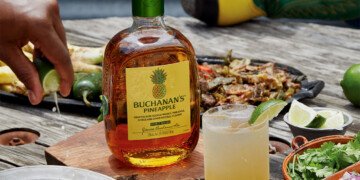 Buchanan’s reúne a la familia elegida al ritmo latino del show del medio tiempo más icónico