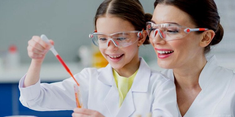 La Fundación L’Oréal continúa impulsando la ciencia y la tecnología para empoderar a las mujeres y niñas en la belleza del futuro