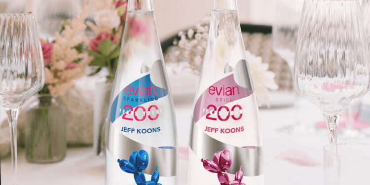 evian® celebra 200 años con una nueva colaboración con Jeff Koons, quien se une al colectivo Live Young para esta conmemoración