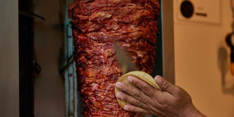 El 40% de los mexicanos elige tacos por su accesibilidad, el de pastor es el rey