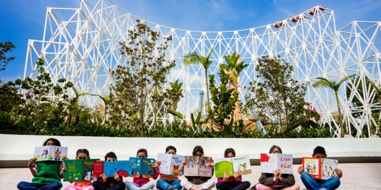 Aztlán se transforma en un espacio creativo con la FILIAZ, donde la ilustración es protagonista