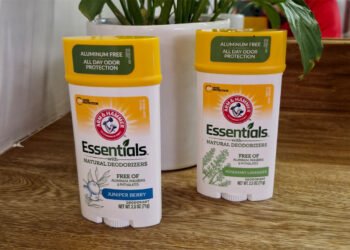 Arm & Hammer presenta el nuevo aroma de su desodorante Essentials «Vainilla Sándalo» aliado natural para un estilo de vida activo