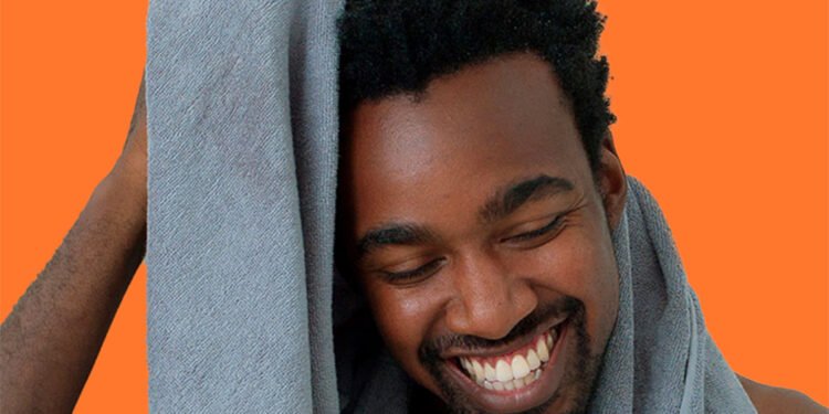 Un toque de cuidado cambia todo: la tendencia masculina en 2026