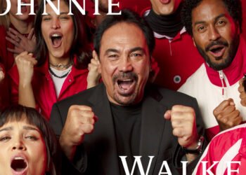 Johnnie Walker y Hugo Sánchez presentan: «Canta y Keep Walking», una campaña que celebra la pasión y el arte de seguir avanzando