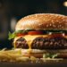 La hamburguesa se reinventa con sazón mexicano