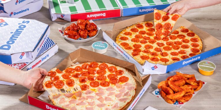 Domino’s Pizza celebra la fiesta en México con su campaña «Solo en México, solo en Domino’s»