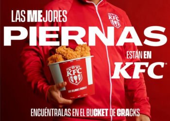 La leyenda brasileña Roberto Carlos, se deja seducir por las mejores piernas