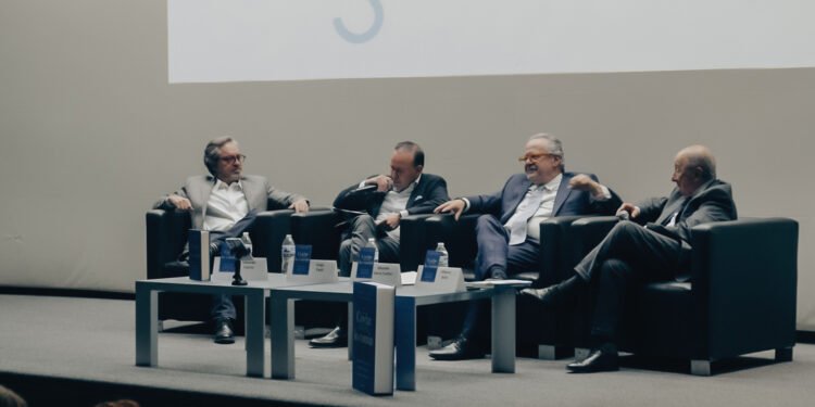 Se presenta «Cuidar lo común», el libro que explica por qué mueren las empresas que parecen inmortales