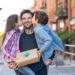 Día del Padre: Celebración alrededor de la mesa