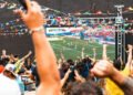Entre goles, reuniones y desvelos, esto es lo que le pasa a tu piel durante la temporada futbolera