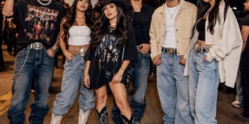 Botas, sombreros y denim oversized: Los looks que dominarán los conciertos de Grupo Firme en México