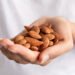 Un simple snack diario de almendras se vincula con una mejor función ejecutiva, niveles de azúcar en sangre y peso en ciertos adultos con prediabetes