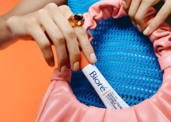 Bioré® presenta su nuevo Parche Líquido Invisible Anti-Granos: La solución discreta para combatir imperfecciones cuando más la necesitas