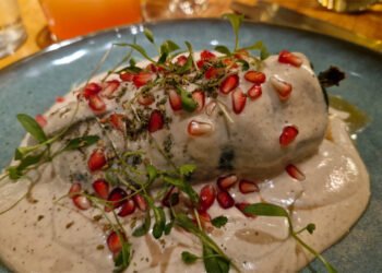 ENNÉA celebra al Chile en Nogada con el espíritu del Mediterráneo