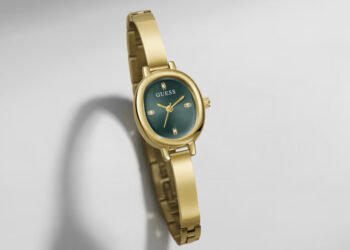 GUESS WATCHES | Back to school, back to style: El reloj que define tu regreso a la rutina