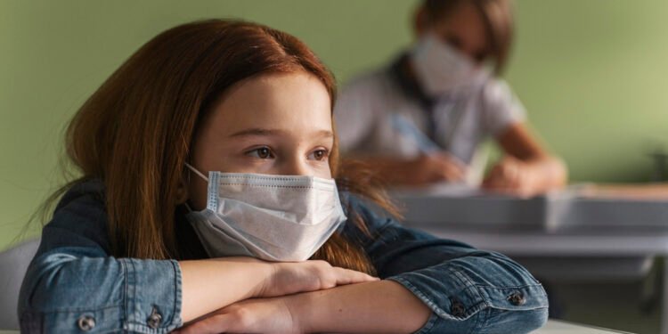 Regreso a clases detona repunte de hasta 70% en infecciones respiratorias y amenaza el entorno familiar