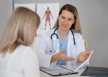 Tu consultorio, tu empresa | De médico a médico emprendedor exitoso