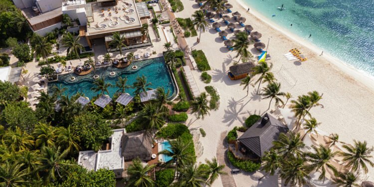 Roberto Alcocer lleva su visión de la cocina mexicana a Fairmont Mayakoba para celebrar el Día de Muertos