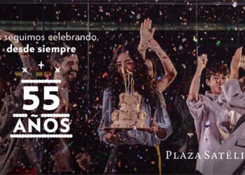 ¿Cuántas historias caben en 55 años? Plaza Satélite las ha vivido con generaciones enteras
