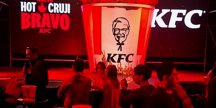 KFC se pone BRAVO y nos hace moquear con su nueva receta picante: HOT CRUJI BRAVO